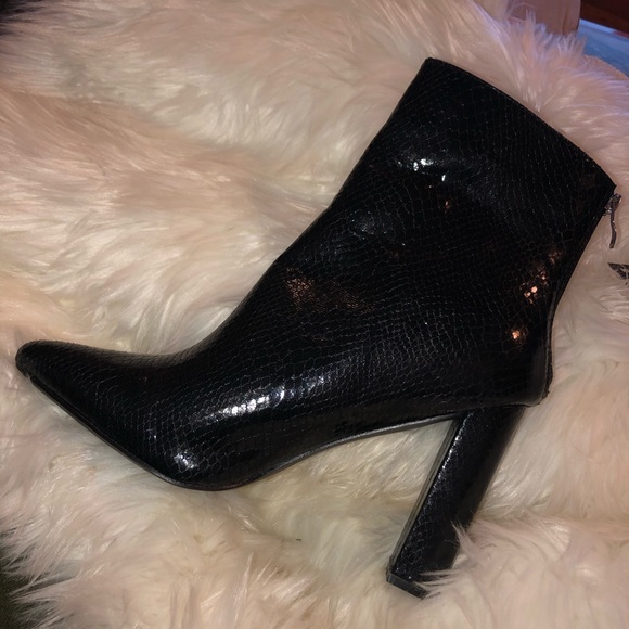 Fashion Nova Shoes - Snake print booties
